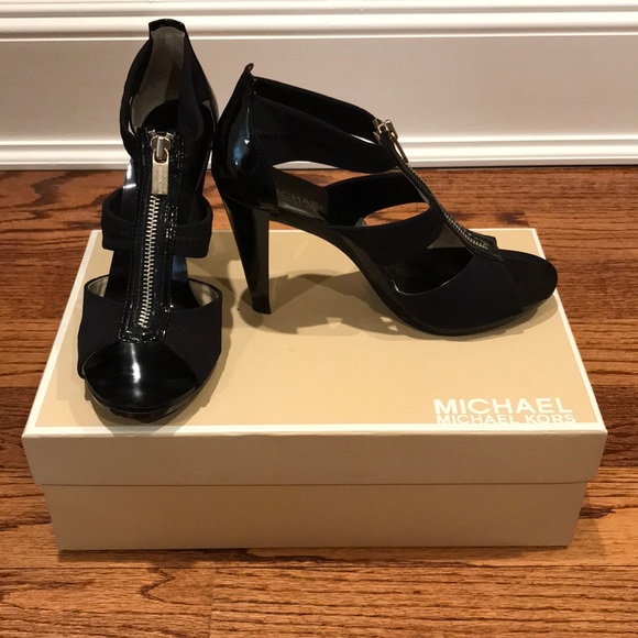 MICHAEL Michael Kors Shoes - Michael Kors Berkley T Strap Dress Sandals